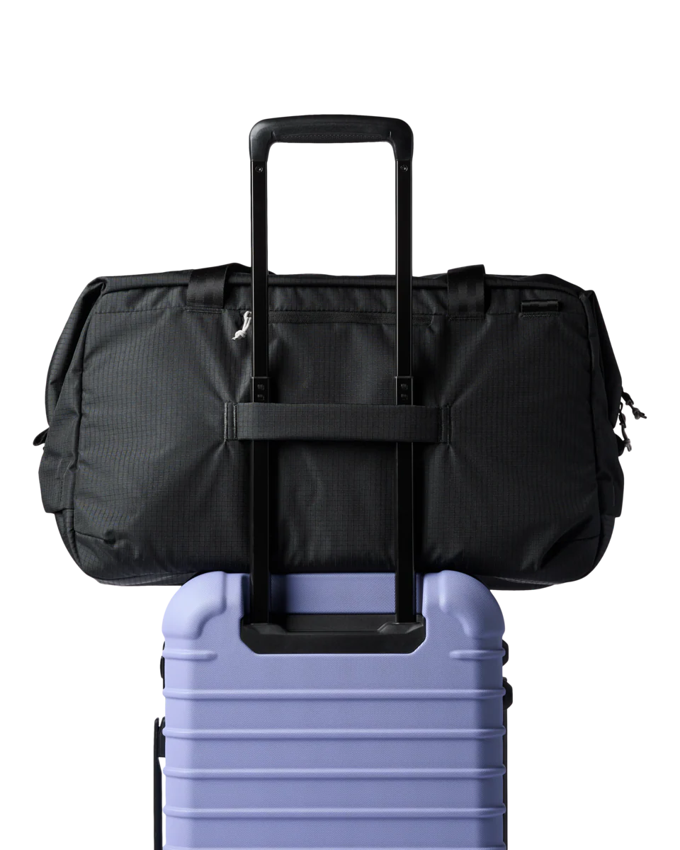 Viaje 45L Travel Duffel - Image 17
