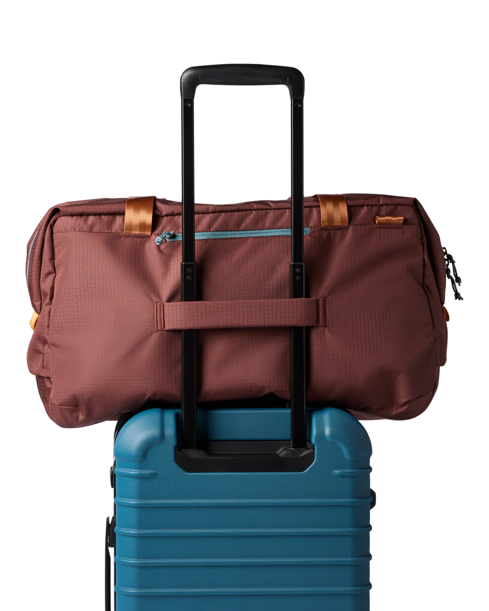 Viaje 45L Travel Duffel - Image 22