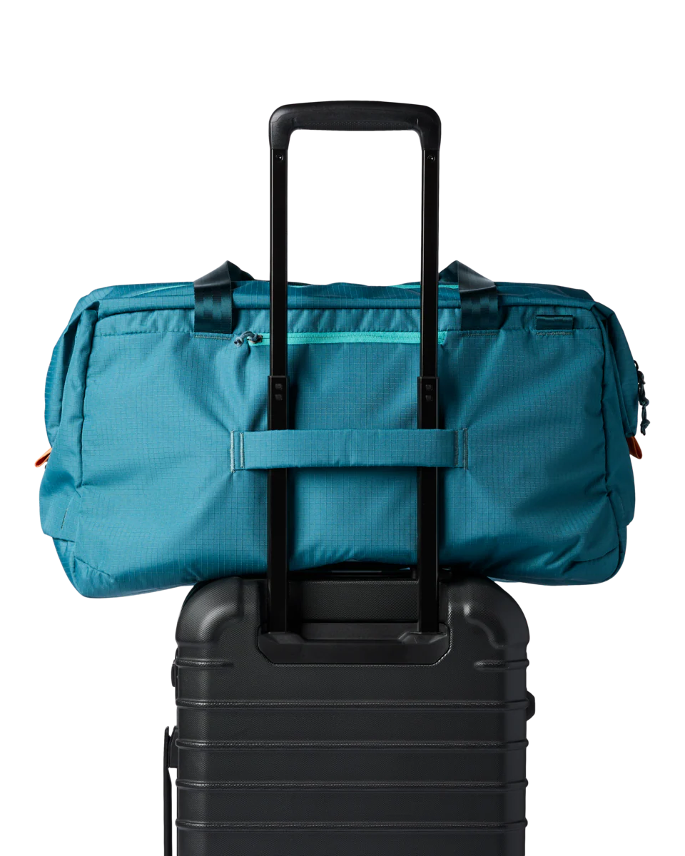 Viaje 45L Travel Duffel - Image 5